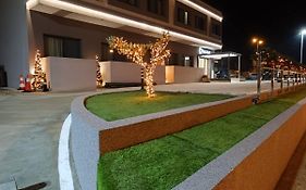 D Suites & Rooms